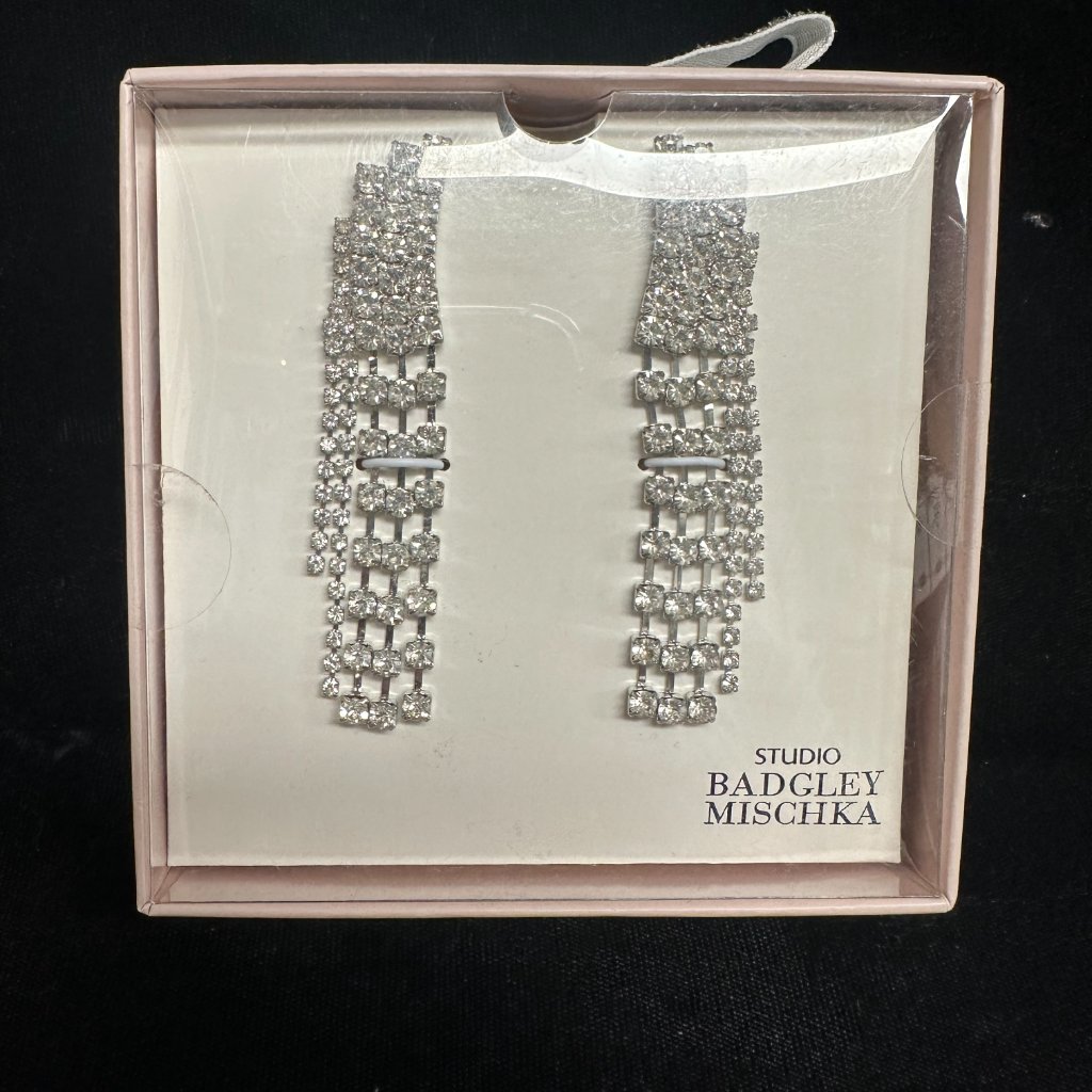 Badgley Mischka Crystal Drop Earrings New 25$